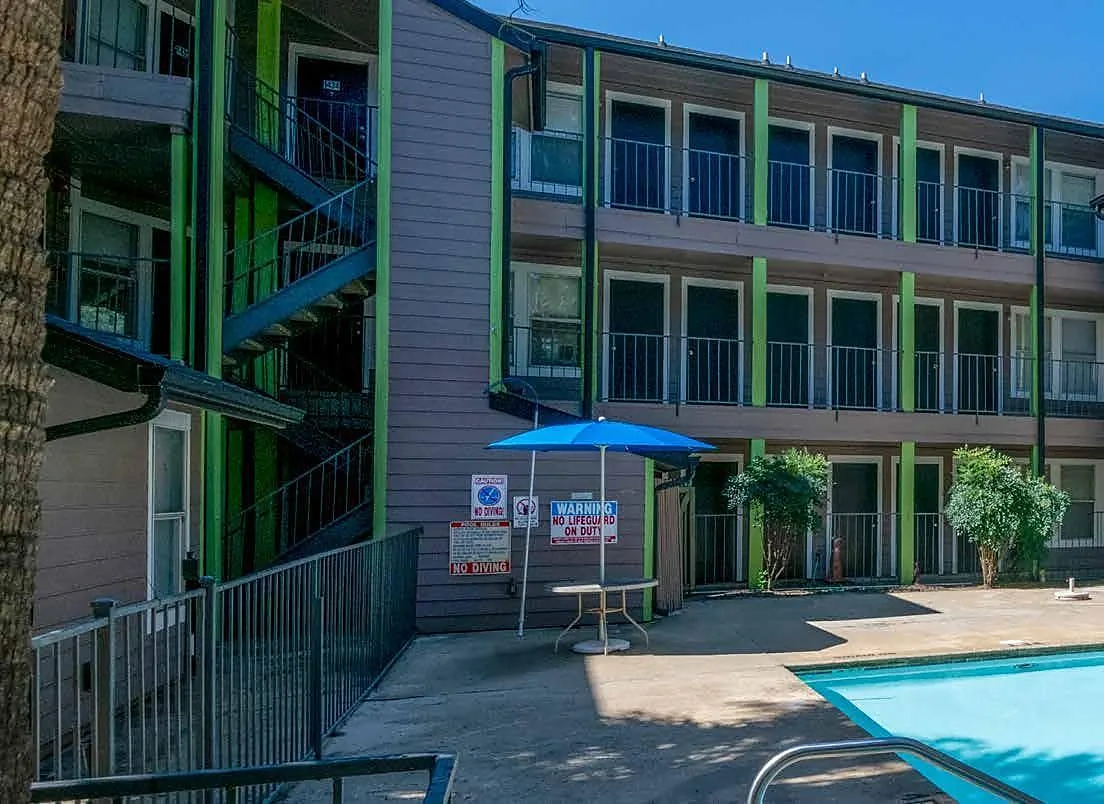 Pool at 509 North